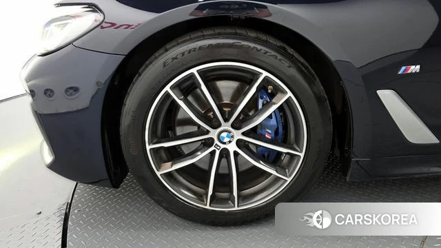BMW 5 Series (G30) id 4409661 из Кореи 15