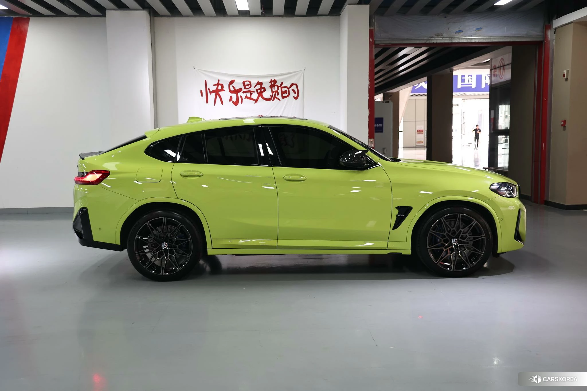 BMW X4 M id 4407540 из Китая 8