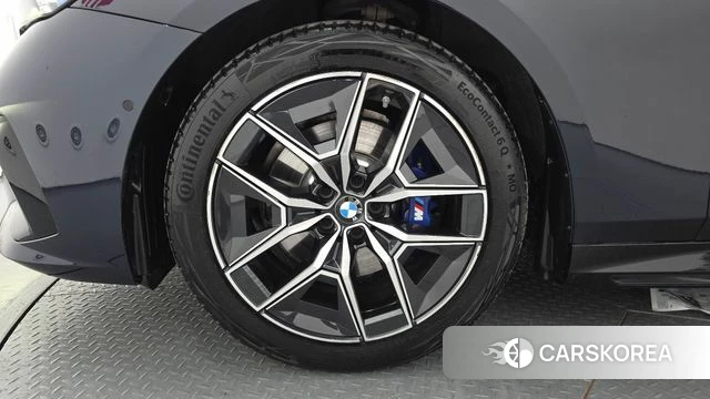 BMW 5 Series (G60) id 4229899 из Кореи 15