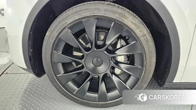 Tesla Model Y id 3621394 из Кореи 15