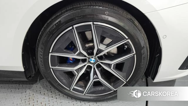 BMW 5 Series (G60) id 4432894 из Кореи 15