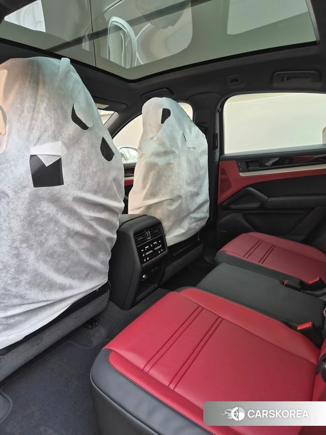 Porsche Cayenne (PO536) 2026 Серебристо-серый из Кореи, фото 6