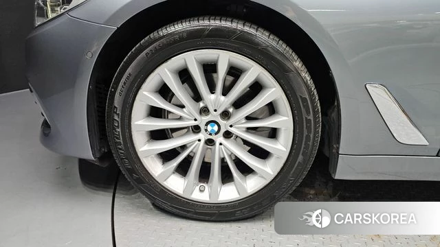 BMW 5 Series (G30) id 4397411 из Кореи 26