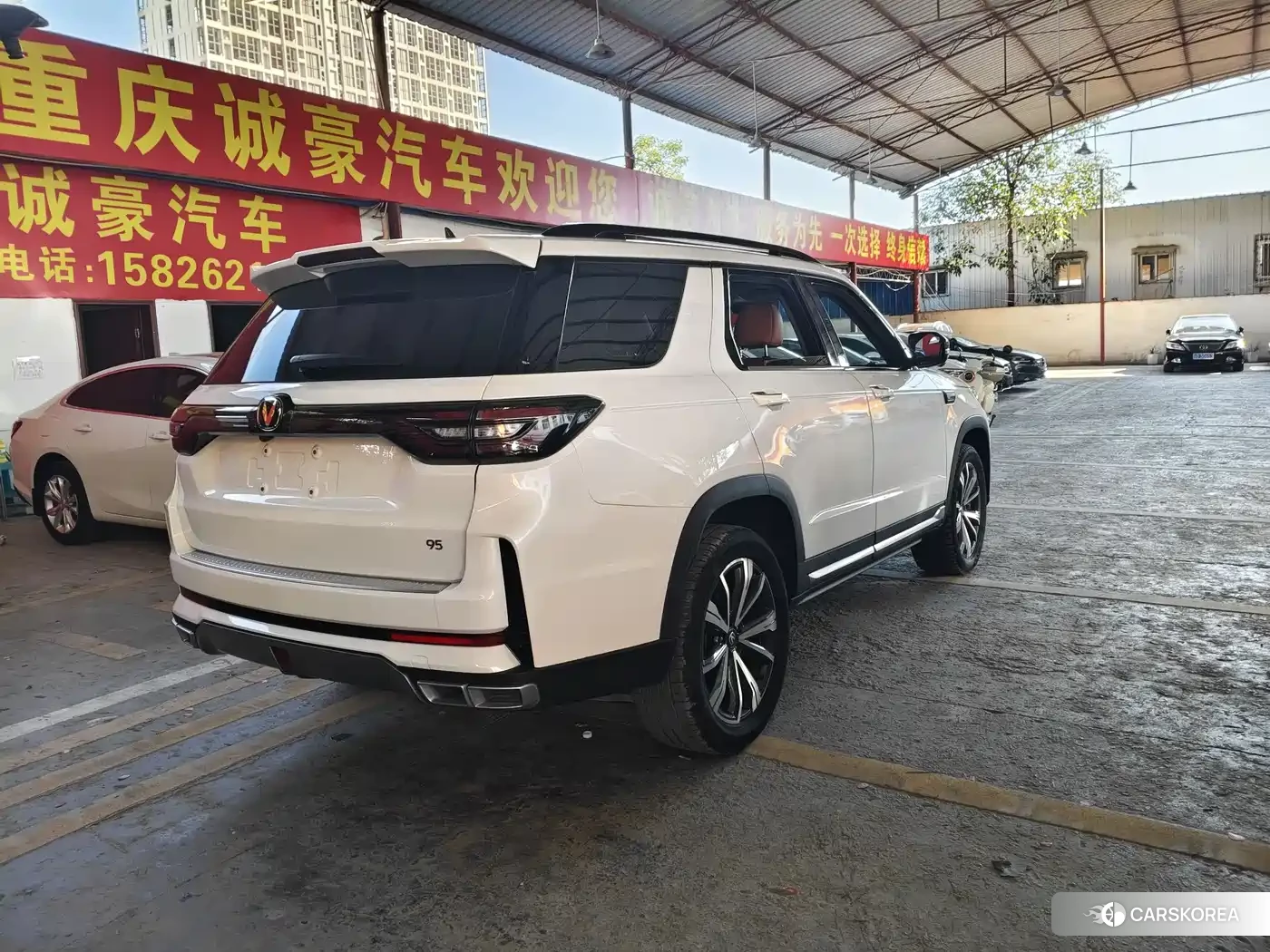 Chang'an CS95 2022 Белый из Китая, фото 5