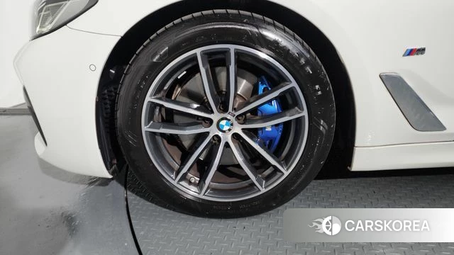 BMW 5 Series (G30) id 4463579 из Кореи 31