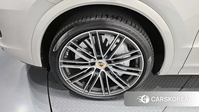 Porsche Cayenne (PO536) id 3094236 из Кореи 15