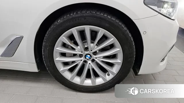 BMW 5 Series (G30) id 3520373 из Кореи 15