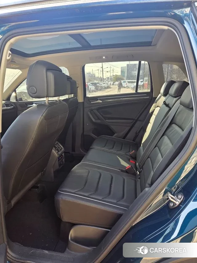 Volkswagen Tiguan second Generation 2023 Синий из Кореи, фото 5