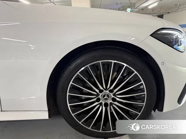 Mercedes-Benz CLE-Class C236 2025 Белый из Кореи, фото 6