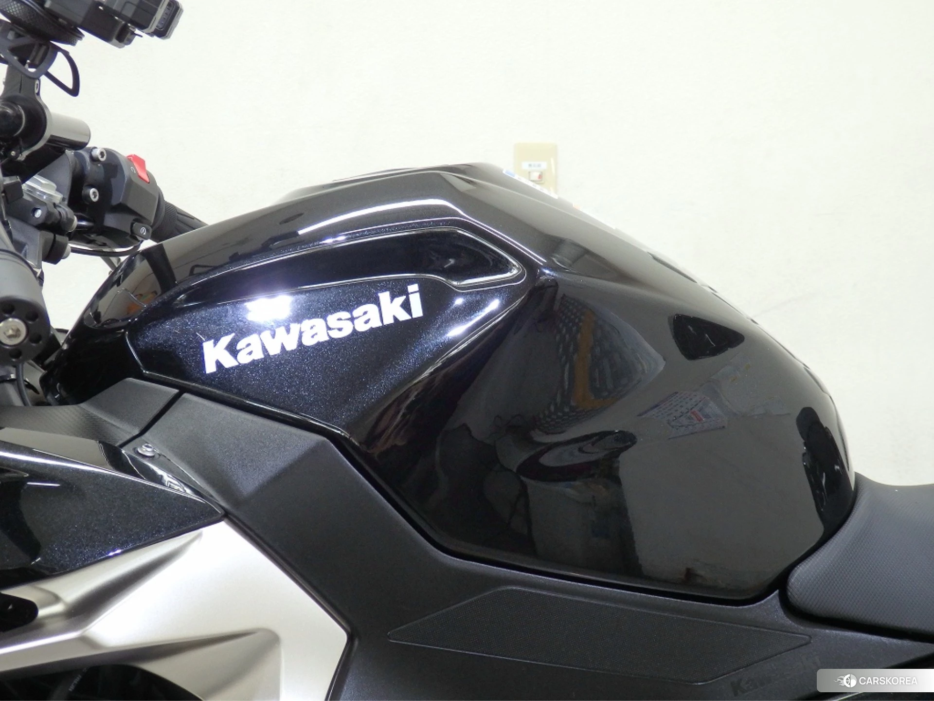 Kawasaki Ninja 400-2 id 3950410 из Японии 26