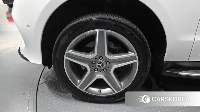 Mercedes-Benz GLE - Class W166 id 3899713 из Кореи 15