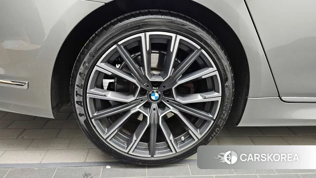 BMW 7 Series (G11) id 4202683 из Кореи 31