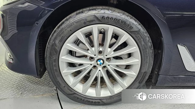 BMW 5 Series (G30) id 4519905 из Кореи 15