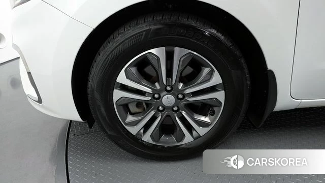 Kia The New Carnival id 3937175 из Кореи 15