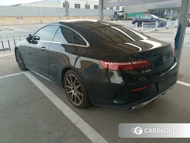 Mercedes-Benz E-class (imported) 2023 Зеленый из Китая, фото 5