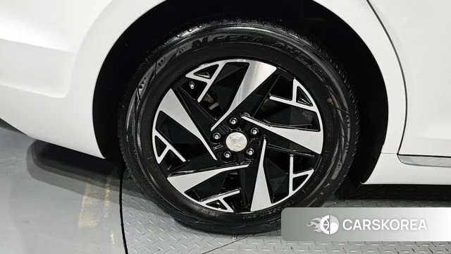 Hyundai The New Grandeur IG Hybrid id 4362062 из Кореи 28