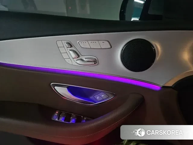 Mercedes-Benz E-Class W213 2021 Белый из Кореи, фото 5