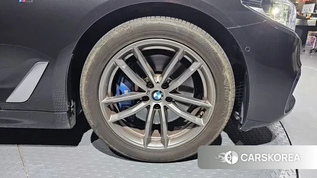 BMW 5 Series (G30) id 3330876 из Кореи 15