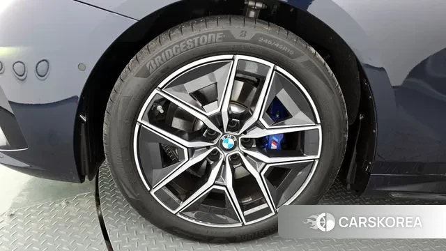 BMW 5 Series (G60) id 3595993 из Кореи 15