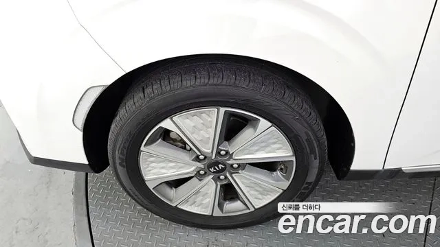 Kia Soul Booster EV id 2945921 из Кореи 15