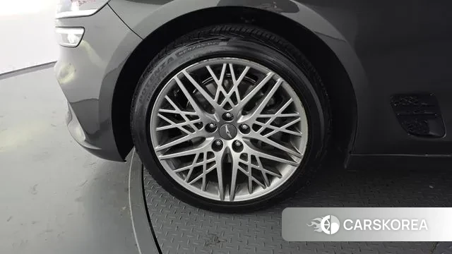 Genesis The New G70 id 3606130 из Кореи 15