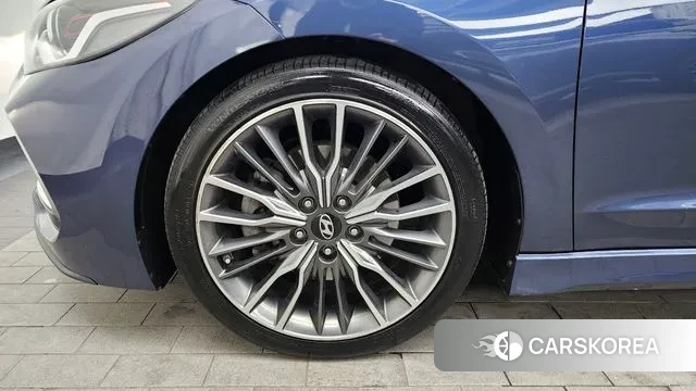 Hyundai Avante AD id 3599213 из Кореи 15