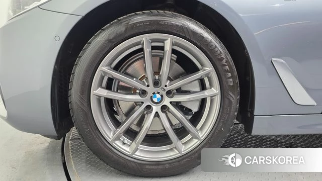 BMW 5 Series (G30) id 4318323 из Кореи 28