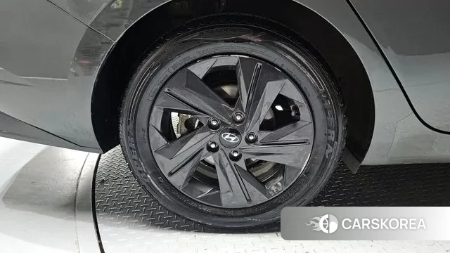 Hyundai Avante Hybrid (CN7) id 3498609 из Кореи 15