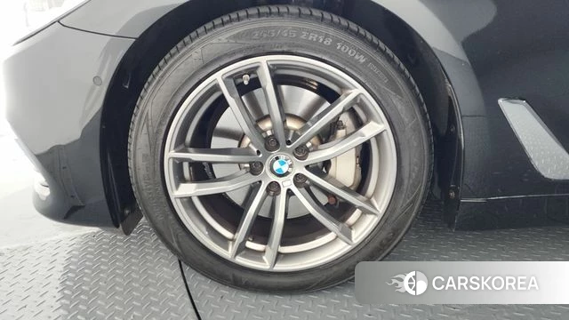 BMW 5 Series (G30) id 4476894 из Кореи 30