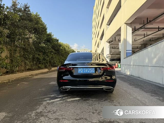 Mercedes-Benz E-class id 4239822 из Китая 6