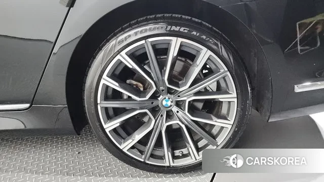 BMW 7 Series (G11) id 2980824 из Кореи 15