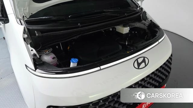 Hyundai Staria 2025 Белый из Кореи, фото 5