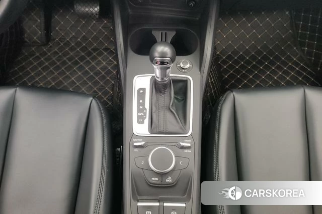 Audi Q2L id 4213878 из Китая 12