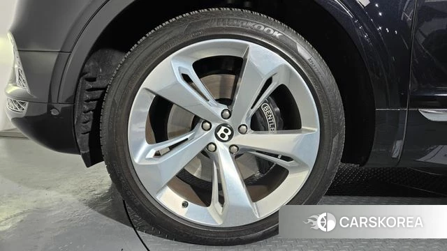 Bentley Bentayga id 3845734 из Кореи 15