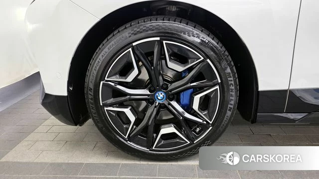 BMW iX id 3839059 из Кореи 15