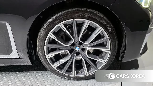 BMW 7 Series (G11) id 3296432 из Кореи 15