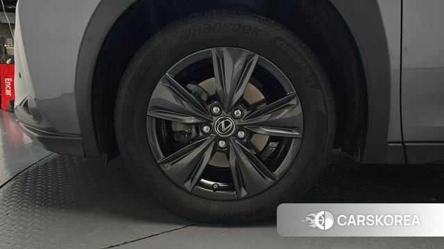 Lexus UX250h id 4595473 из Кореи 27
