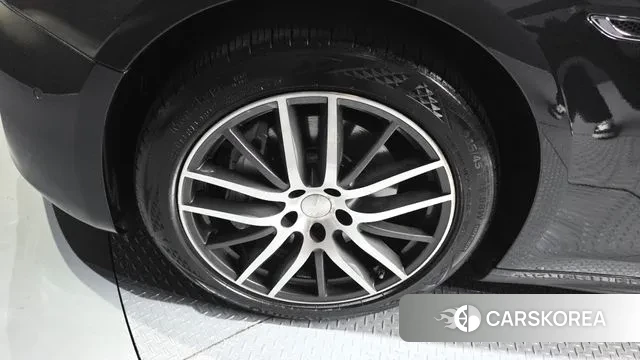 Maserati Ghibli id 3019037 из Кореи 15