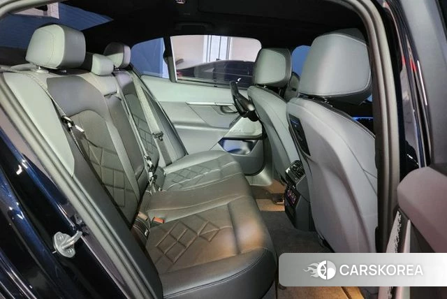 BMW 5 Series (G60) 2024 Черный из Кореи, фото 5