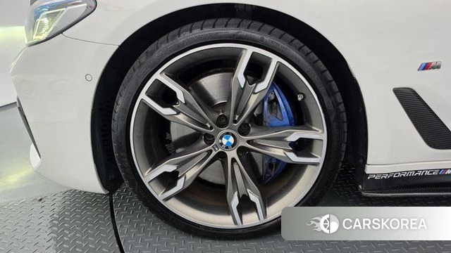 BMW 5 Series (G30) id 4687882 из Кореи 30