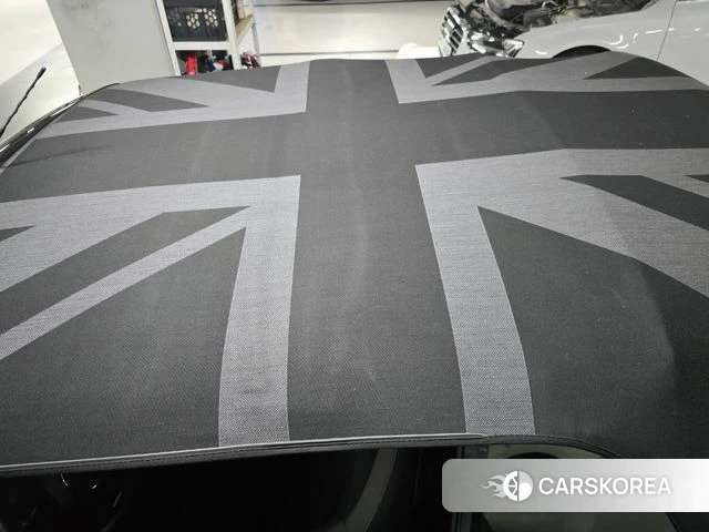 Mini Cooper S Convertible 2023 Черный из Кореи, фото 5