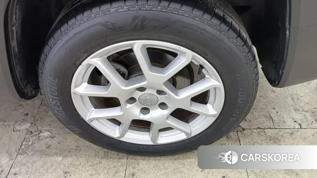 Jeep Renegade id 3789227 из Кореи 15