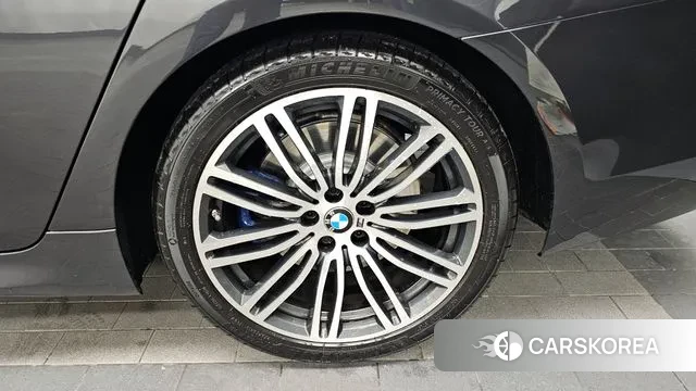 BMW 5 Series (G30) id 3703166 из Кореи 15