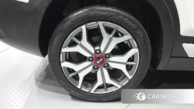 Kia Seltos id 4416567 из Кореи 25