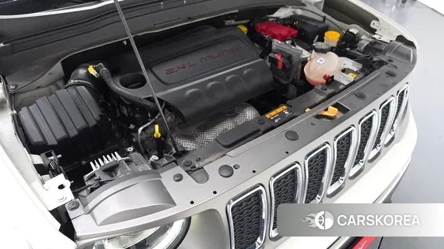 Jeep Renegade id 3389723 из Кореи 15