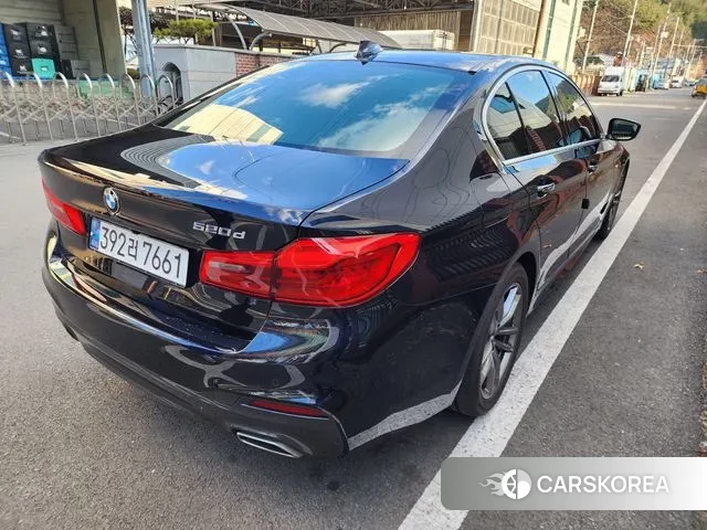 BMW 5 Series (G30) id 3520581 из Кореи 15