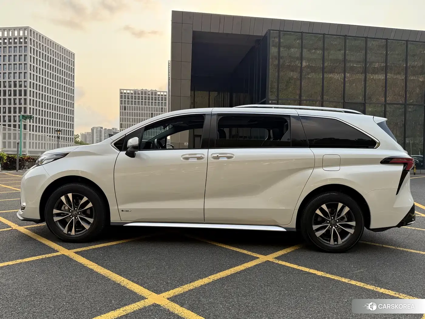 Toyota Grevia id 4512945 из Китая 18