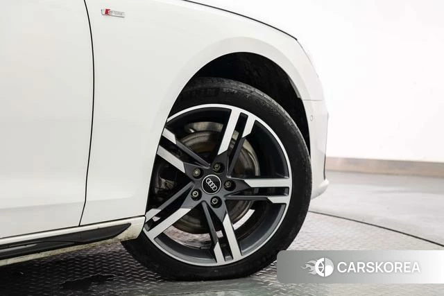Audi A4L id 4328999 из Китая 20