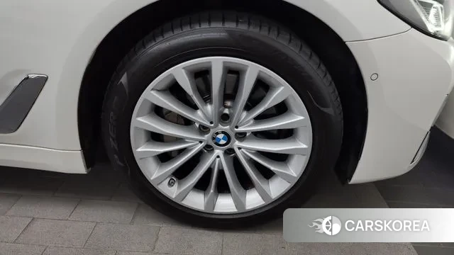 BMW 5 Series (G30) id 3028453 из Кореи 15