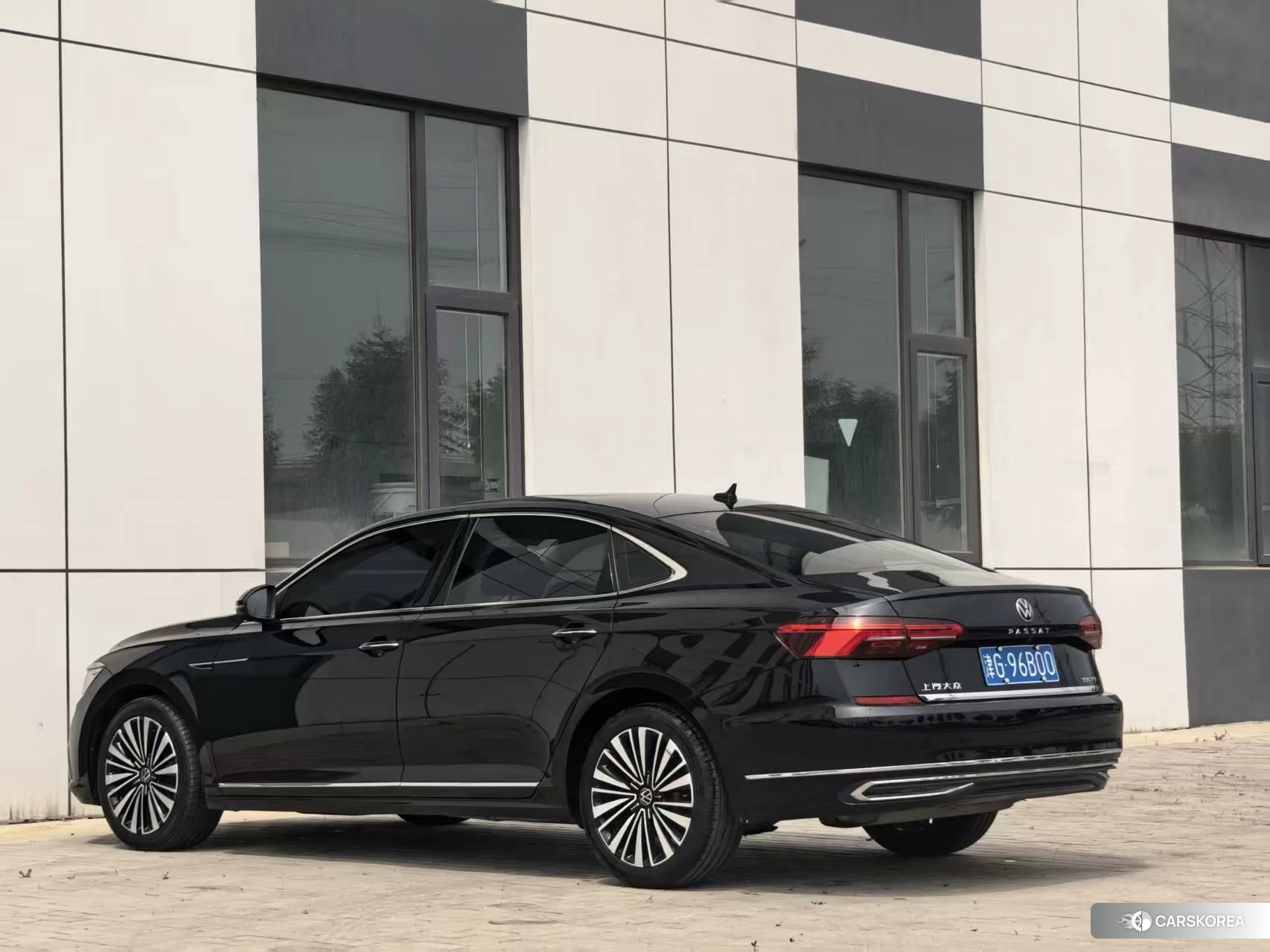 Volkswagen Passat 2021 Черный из Китая, фото 5